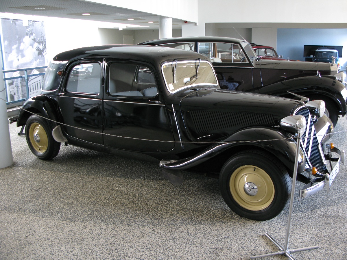 Citroën - 11B. 1951. Рижский Моторный музей.