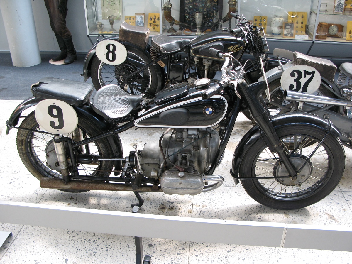 Mootorratas BMW-R51 SS. 1939. Riia motomuuseum.