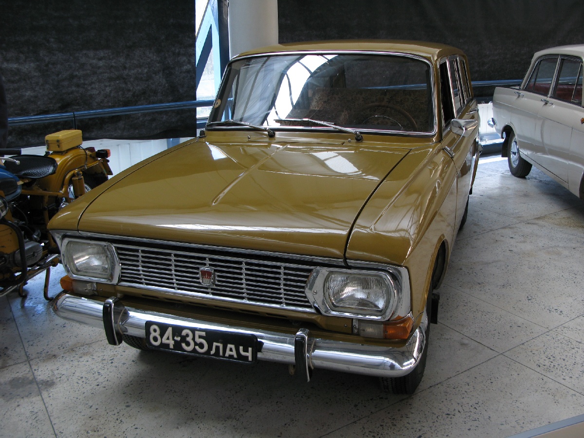 5-door universal Moskvich-408 (Москвич-408). Riga Motor Museum.