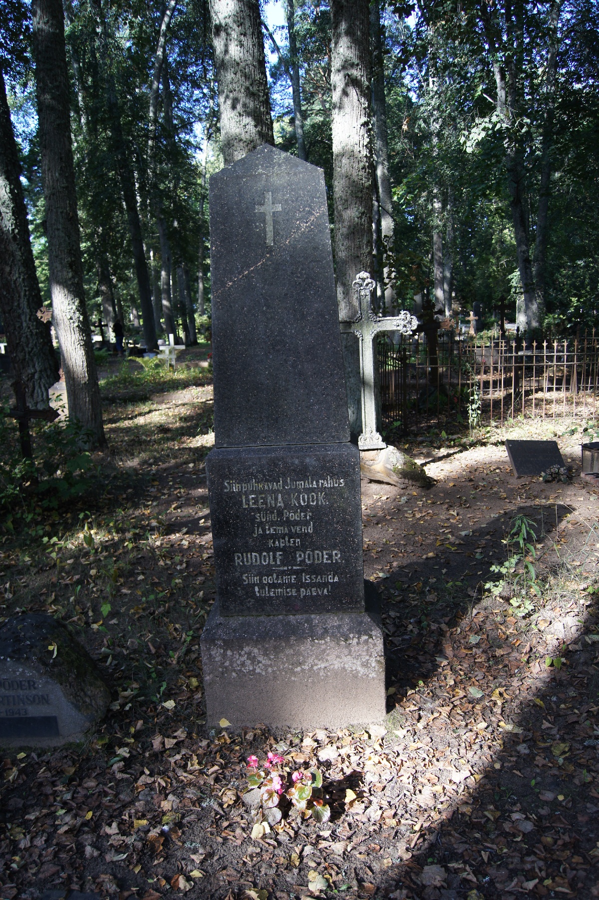 The high stone. Alatskivi cemetery.