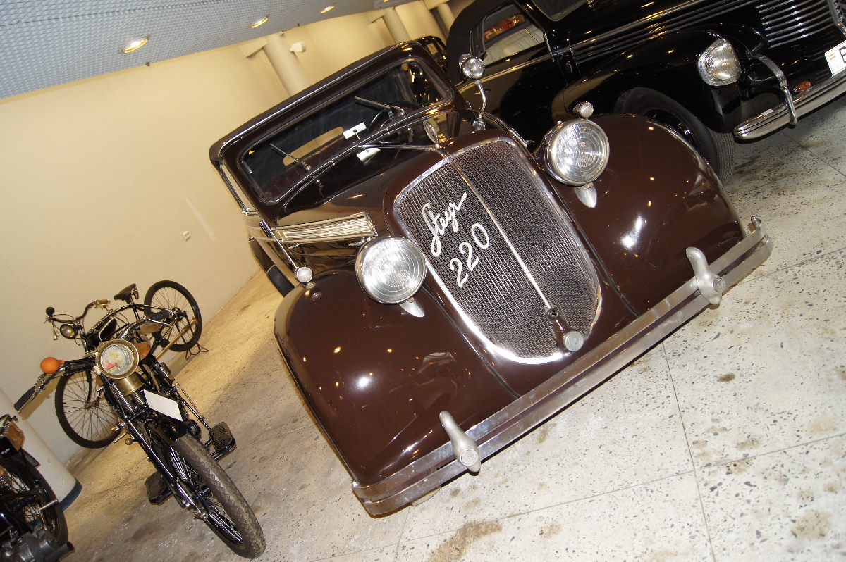Steyr 220, 1938. Riga Motor Museum.
