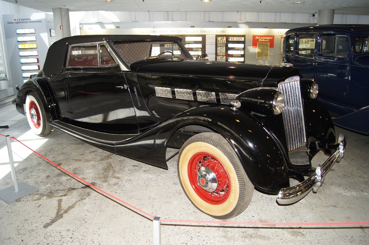 Packard 