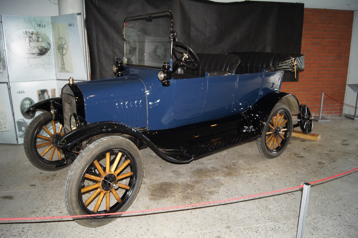 Ford - T, 1919. Riia motomuuseum.