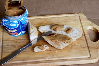 Itaalia leib ja keedetud kondenspiim
