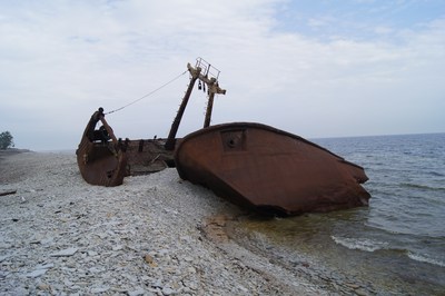 Ржавый корабль острове Осмуссаар