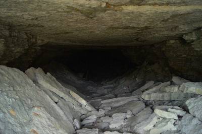 Тоннельные погреба в Астангу