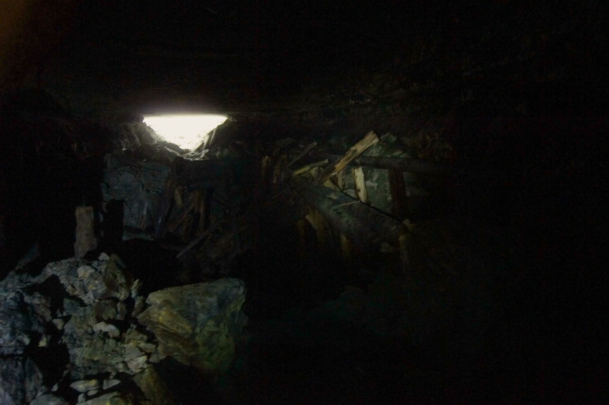 Свет в конце тоннеля. Тоннельные погреба в Астангу.