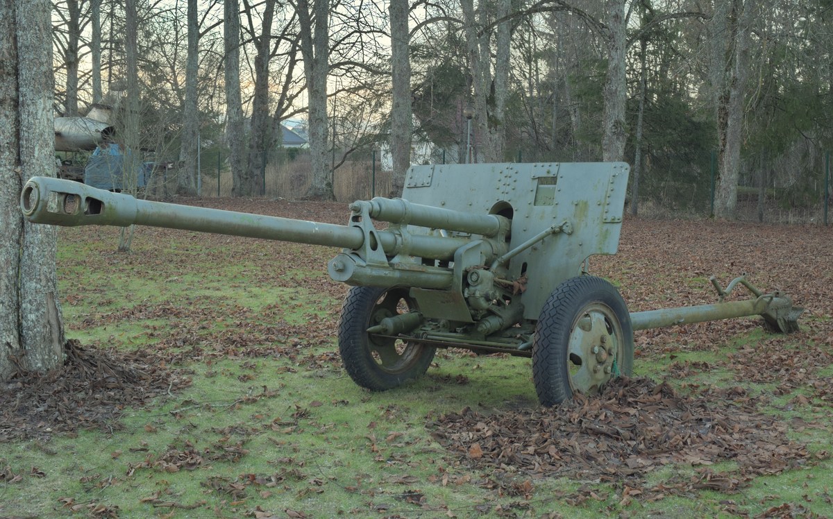76-мм дивизионная пушка образца 1942 года (ЗИС-3). Музей Освободительной войны в Лагеди.