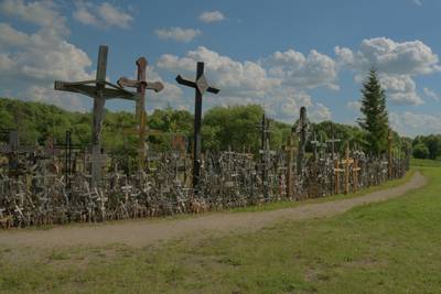 Литва, гора крестов.