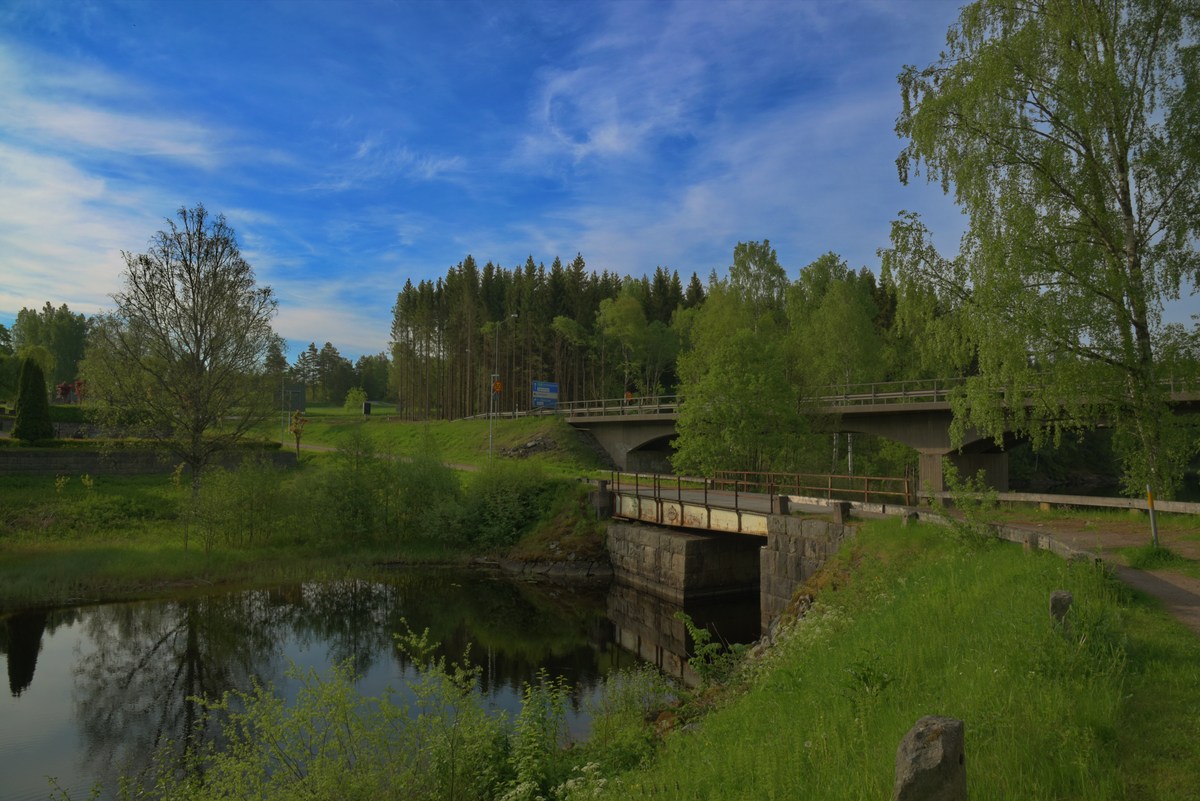 Мост. Отель на границе между Швецией и Норвегией. STF Vandrarhem Töcksfors.