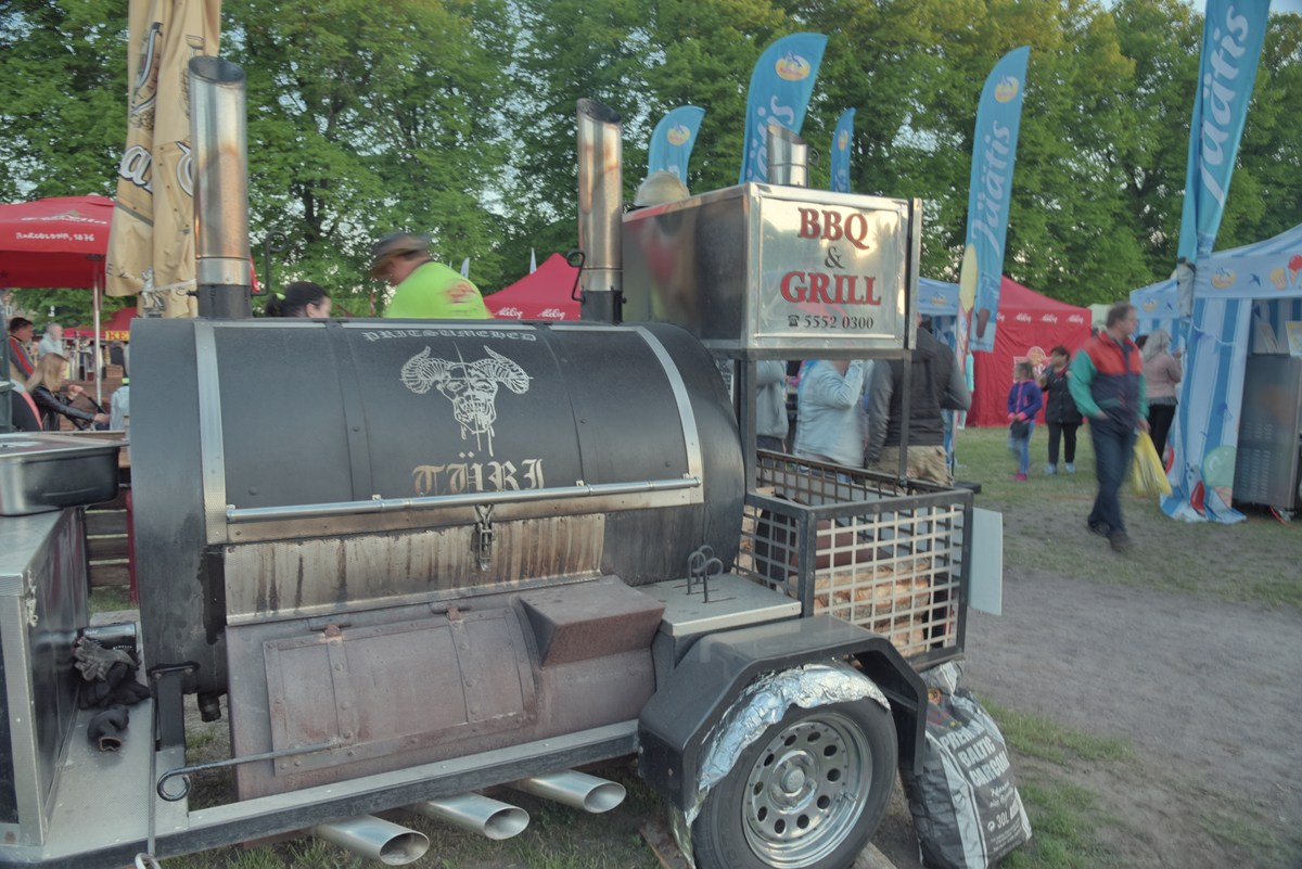Дизайнерский гриль. Pärnu Grillfest 2017. Грильфест в городе Пярну 2017.