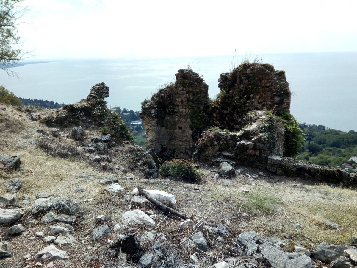 Развалины. Анакопийская крепость.