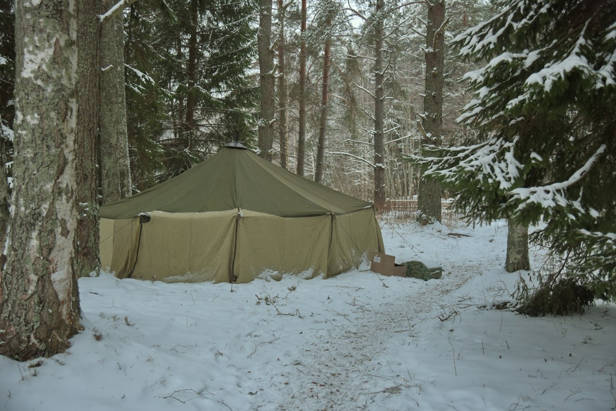 Шведская армейская 10 местная палатка. Зимний пикник в Оанду.
