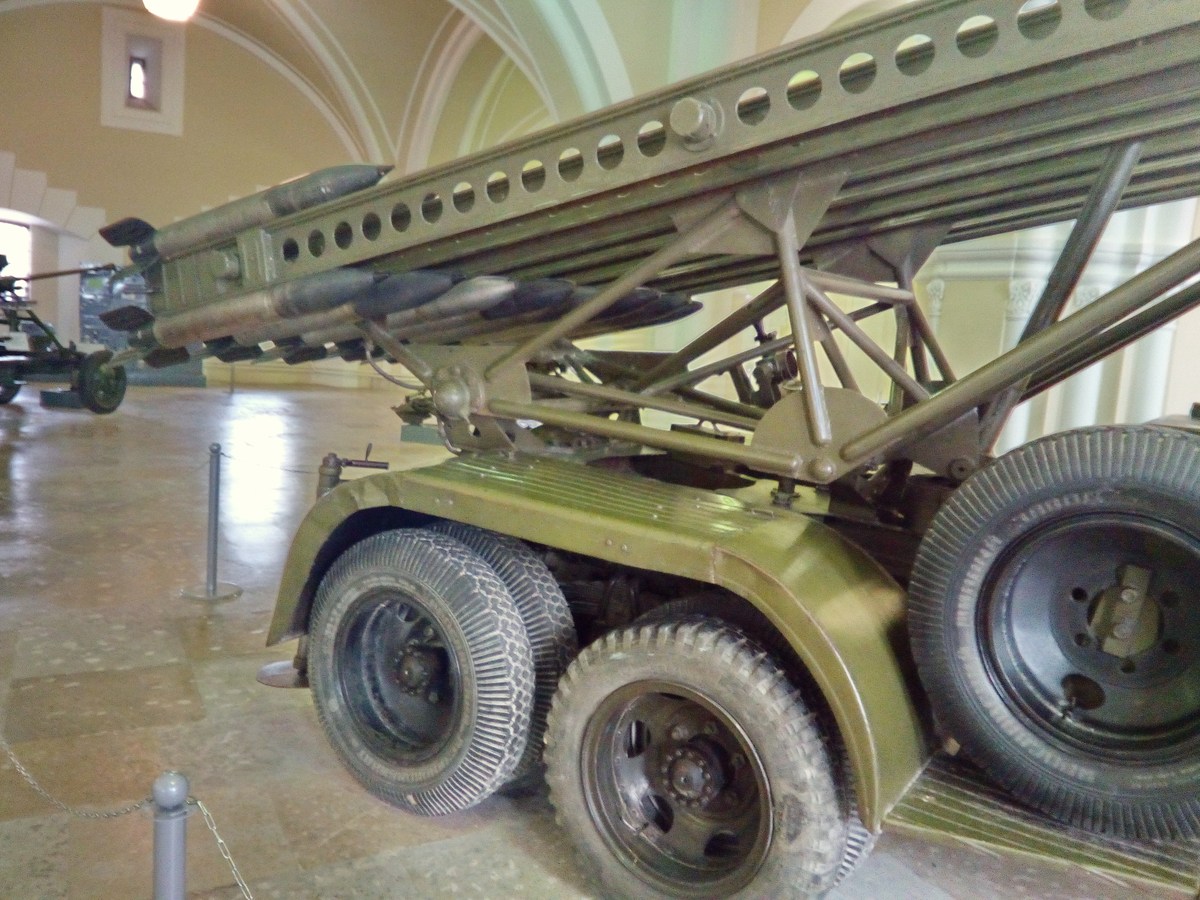 Гвардейский реактивный миномёт БМ-13 'Катюша'. Музей артиллерии и связи. Вторая мировая.