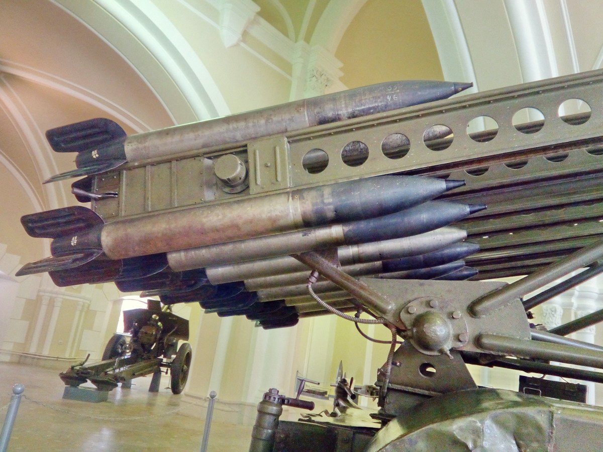 Гвардейский реактивный миномёт БМ-13 'Катюша'. Музей артиллерии и связи. Вторая мировая.