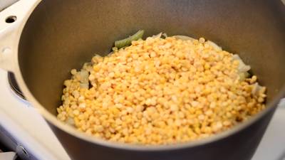 Пробуем второй раз. Мясо с овощами без воды. 
